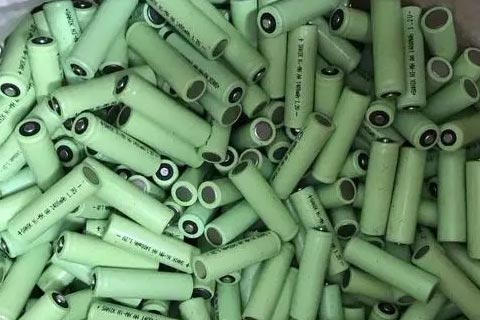 安徽回收的旧电池-正规公司上门回收电动车电池